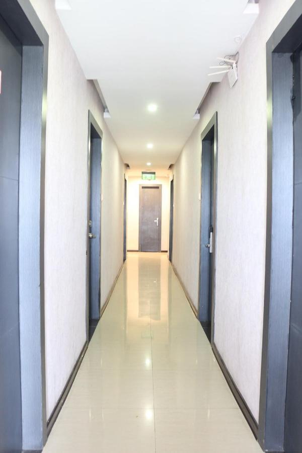 Crew Express Hotel Lubukpakam Exterior photo